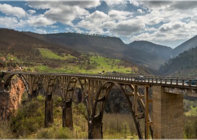 Ponte sobre o Rio Tara, no Montenegro. Foto: a<a href="https://visualhunt.co/a4/77068955">arno.hoyer</a> on <a href="https://visualhunt.com/re6/b6072cfe">VisualHunt</a> / <a href="http://creativecommons.org/licenses/by/2.0/"> CC BY</a>